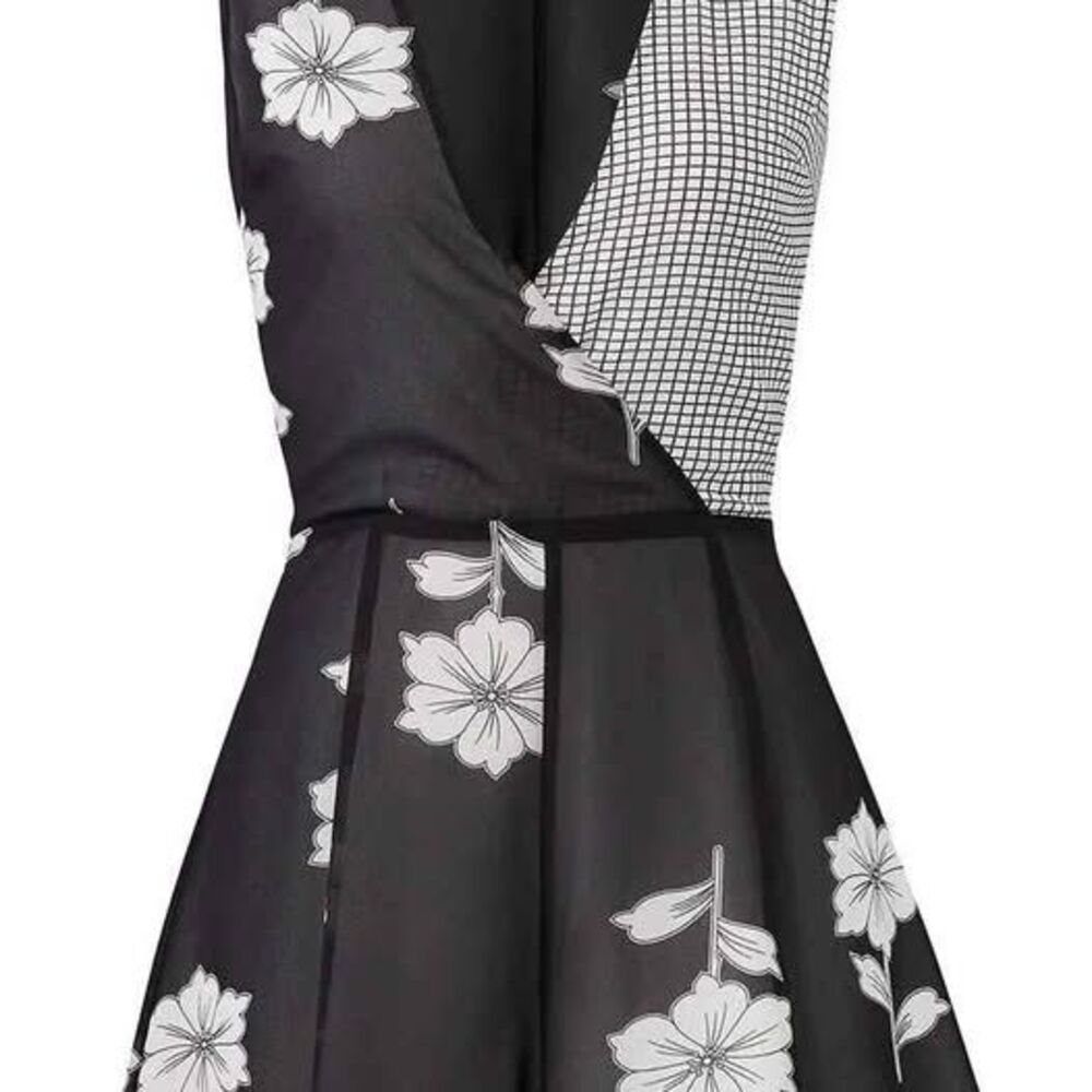 NWT Womens Romper- size small